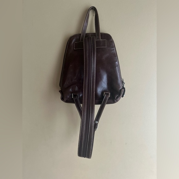 La Diva leather backpack - Picture 6 of 16